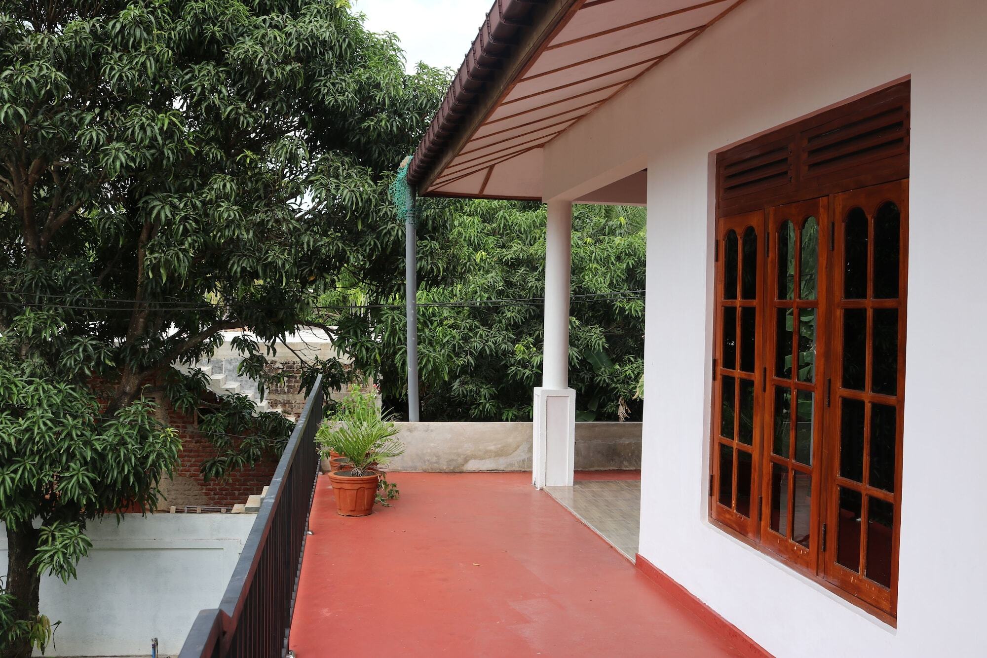 Sanasuma Rest Hotel Anuradhapura Exterior photo